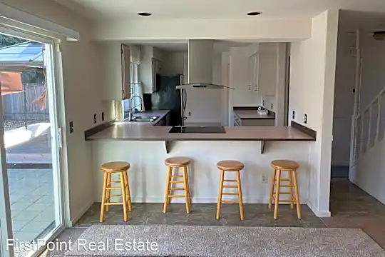 2818 I St SE Photo 2
