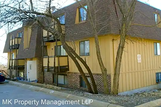 1530 McCain Ln Photo 1