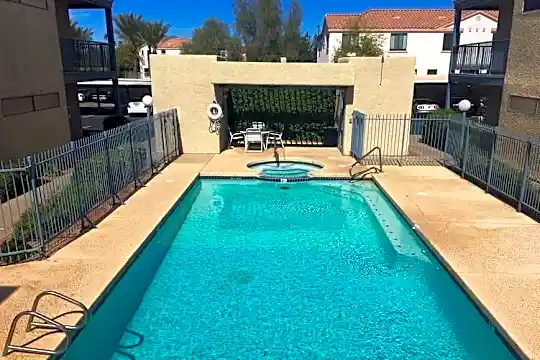 Monterey Apartments Photo 2