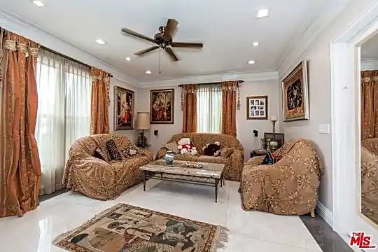 10798 Lindbrook Dr Photo 2