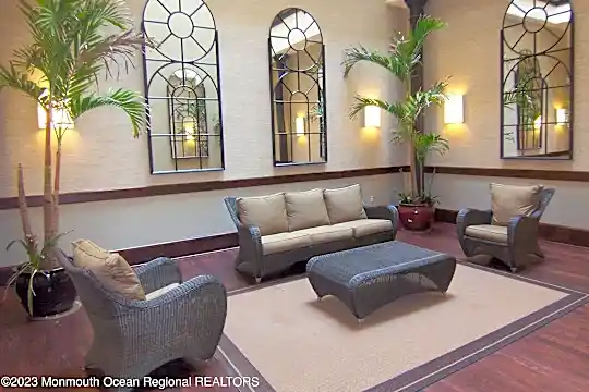 300 Emory St #206 Photo 2
