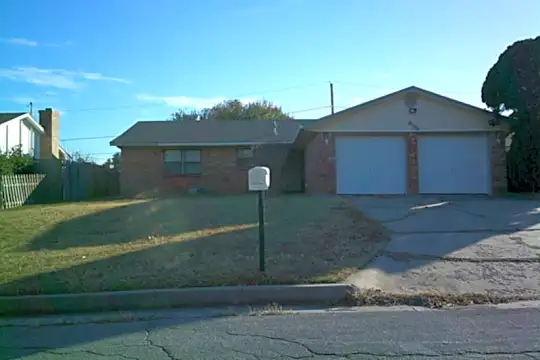 4721 SE Kincaid Ave Photo 1