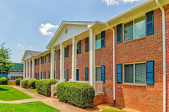 The Flats at 1204 Photo 2