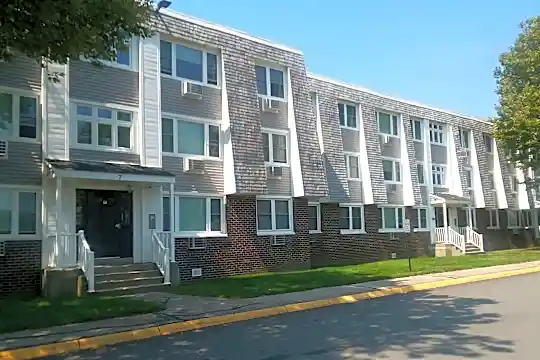 Bayside Village Apartments Photo 1