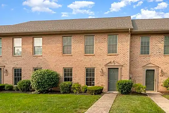 302 Melbourne Ln Photo 2