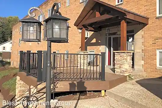 624 West Ave Photo 2