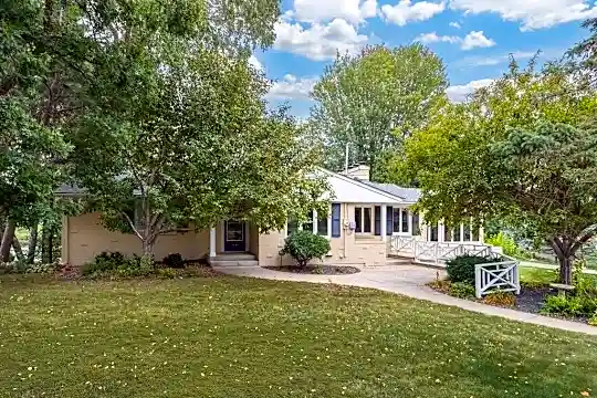 6625 W Shore Dr Photo 1