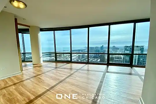 1255 S Michigan Ave Photo 1