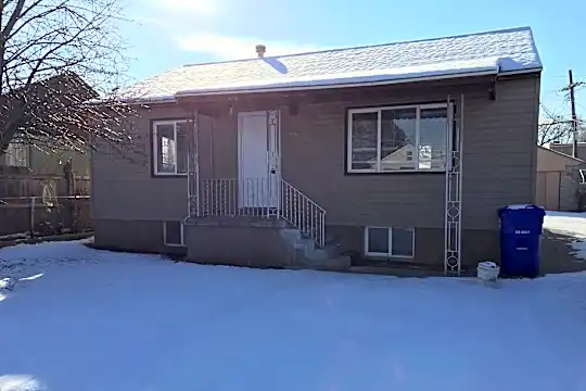 89 W Malvern Ave Photo 1