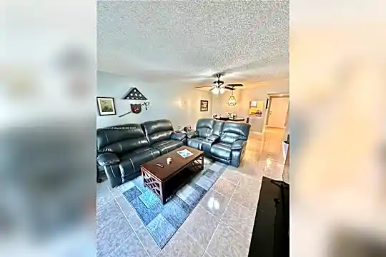 7561 NW 16th St #2208 Photo 1