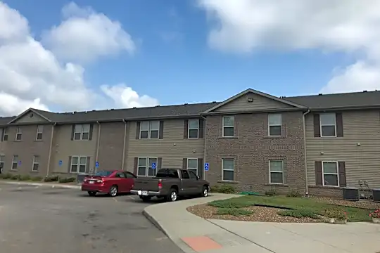 Cedar Trace Senior Apartments Photo 1