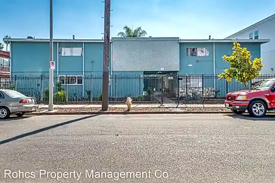 14766 Delano St Photo 1