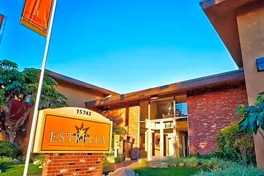 Estrella Apartment Homes Photo 1
