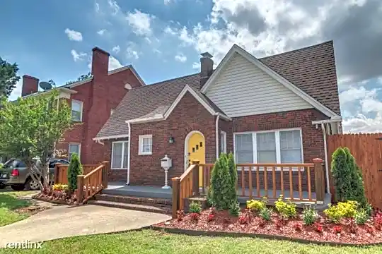 1506 S Florence Pl Photo 2