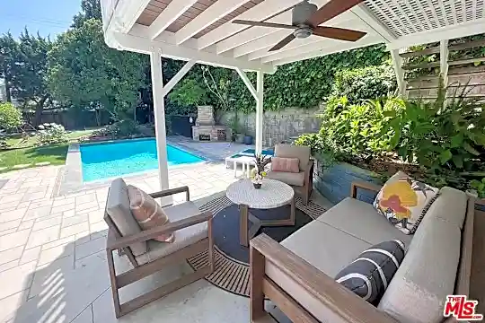 4114 Murietta Ave Photo 2