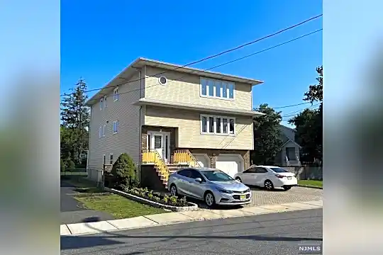 64 Grove St #2 Photo 1