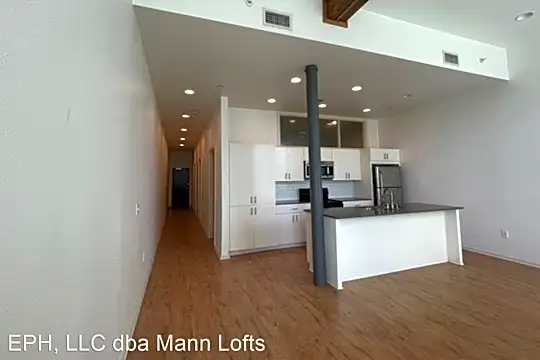 310 Main St Photo 2