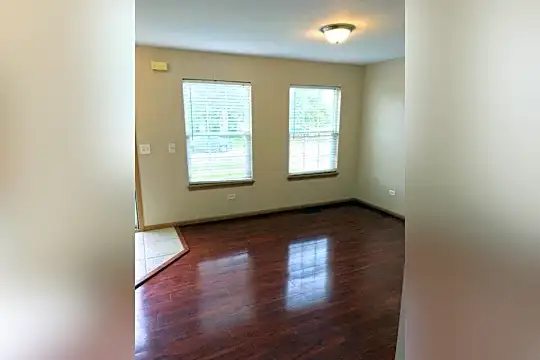 7010 Paradise Circle Photo 2