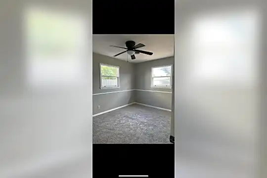 4808 SE 28th Ave Photo 2