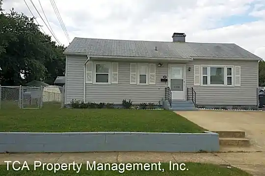 622 Walker St Photo 1
