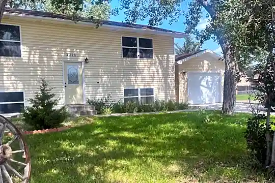 3120 Gypsey Rd Photo 1