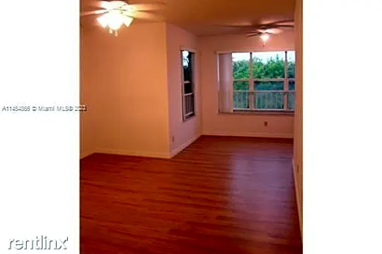 565 Vista Isles Dr Photo 1
