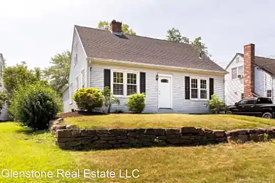 47 Deerfield Avenue Photo 2
