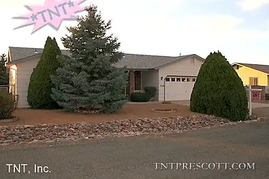 4868 N Spring Dr Photo 1