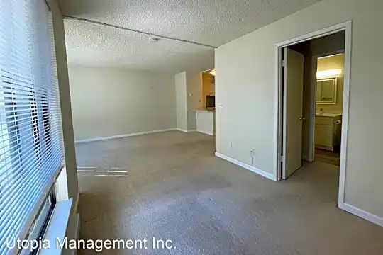 4 Anchor Drive #233 Photo 2