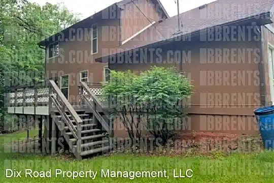 4304 Pennswood Dr Photo 2