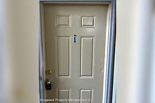 2926 Eliot Cir Photo 2