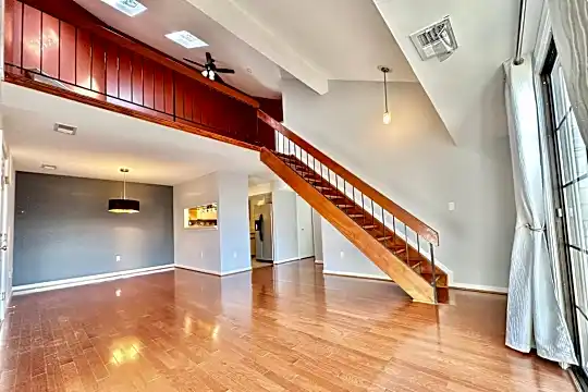 6925 Mary Caroline Cir #6925J Photo 2