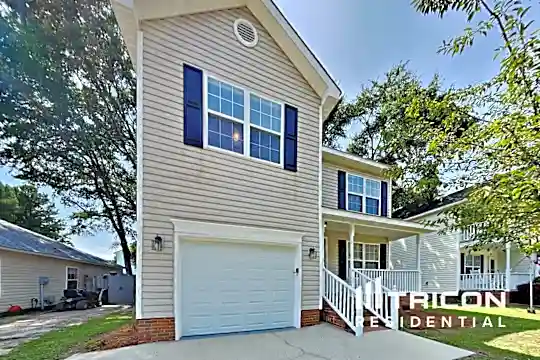 213 Montclaire Circle Photo 2