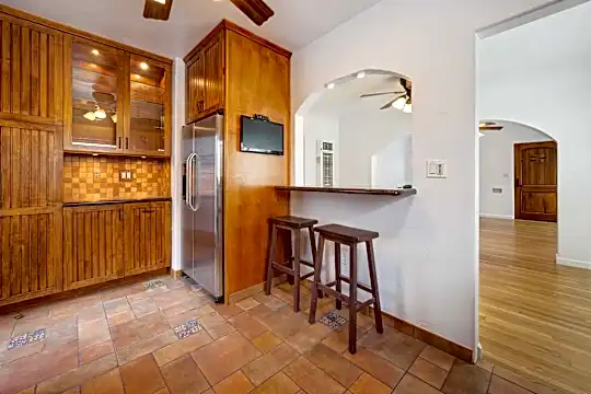 4917 Long Branch Ave Photo 2