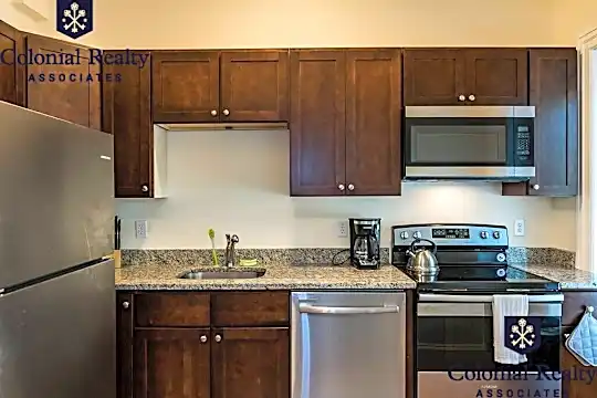 1463 Beacon St Photo 2