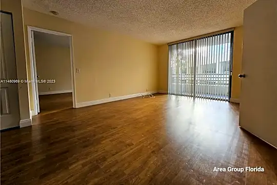 3300 NE 191st St #318 Photo 1