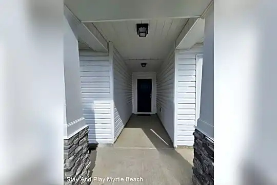 182 Foxford Dr Photo 2