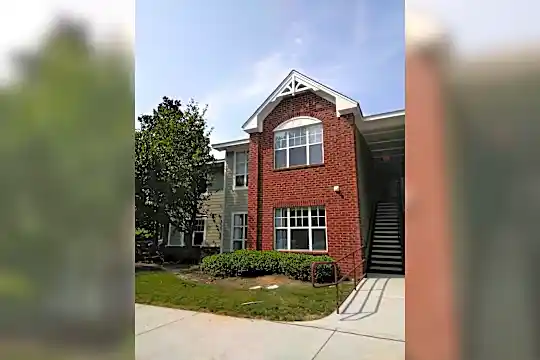 Mill Creek Place Apartments Photo 1