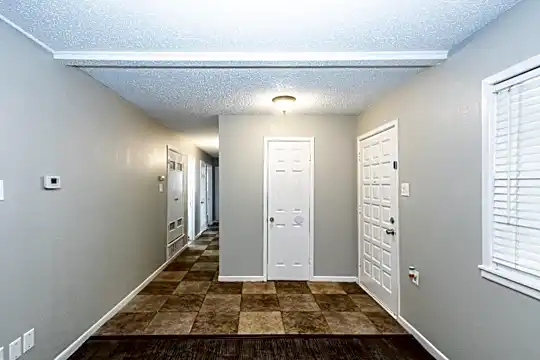 5316 32nd St Photo 2