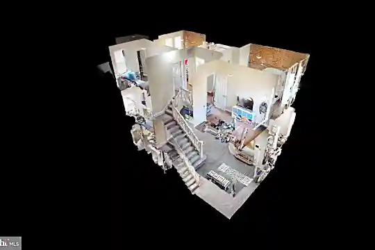 411 Lyndhurst St Photo 2