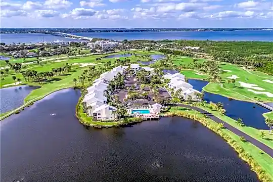5593 NE Gulfstream Way Photo 1
