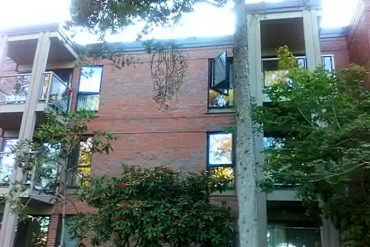 Munro Manor Photo 1