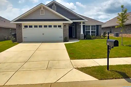 116 Sorrelweed Dr Photo 1
