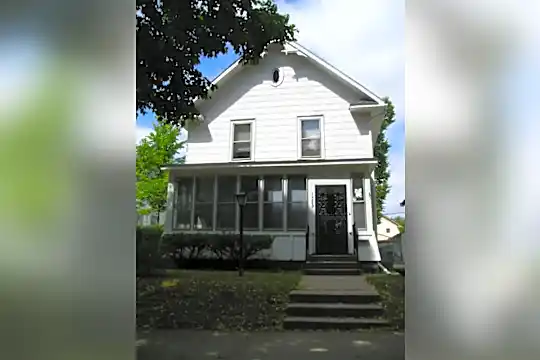1329 N Morgan Ave Photo 1