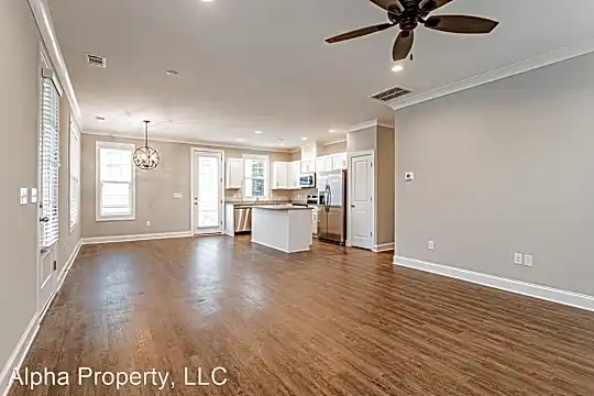 107 Hemlock Dr Photo 2