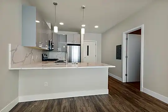 1709 Harbor Ave SW Photo 1