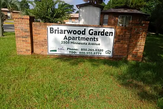 Briarwood Gardens Apartments Photo 2