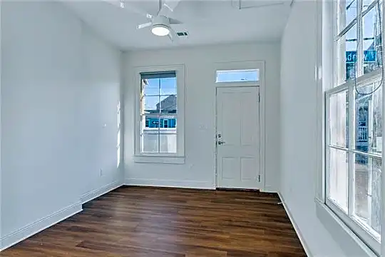 2300 St Andrew St Photo 2
