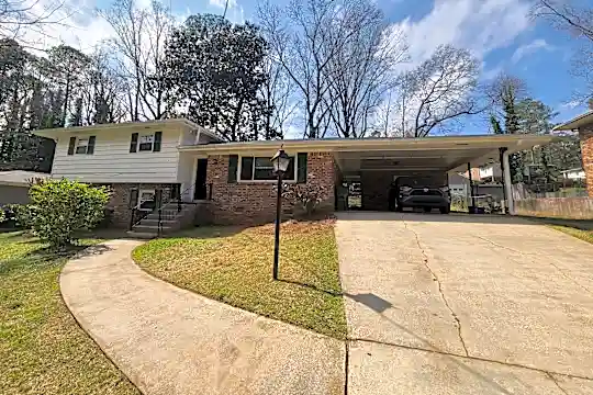2223 Shamrock Dr Photo 1