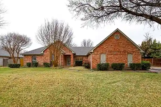 6814 Winding Rose Trail Photo 1